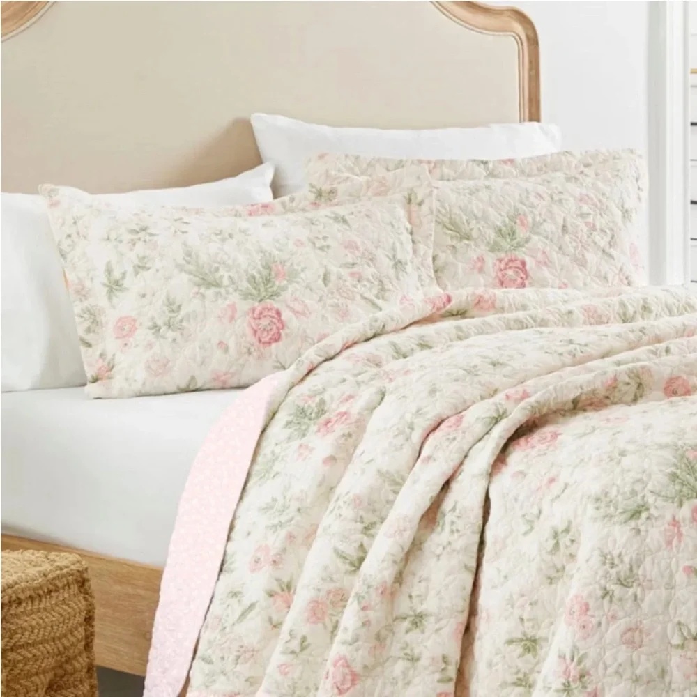 Breezy Floral Pink Quilt Set - Laura Ashley Size Full/Queen